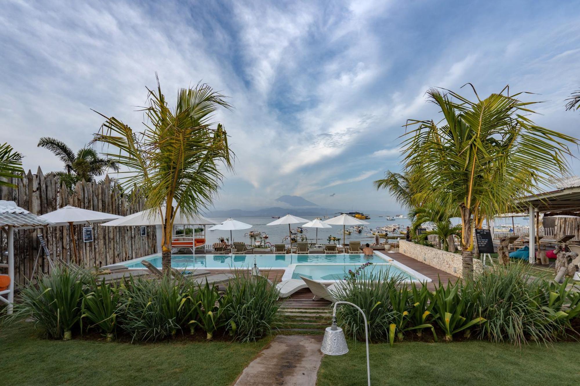 Paus Putih Hotel نوسا ليمبونغان المظهر الخارجي الصورة
