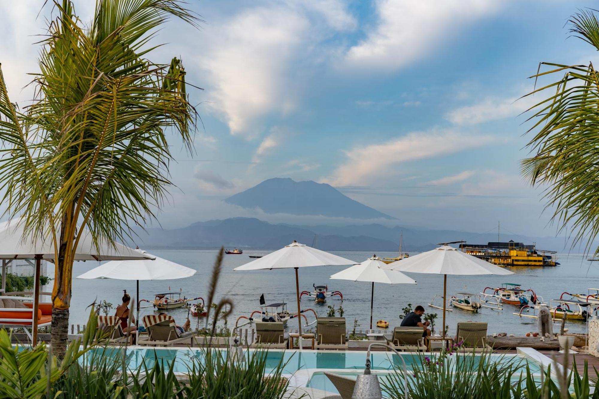 Paus Putih Hotel نوسا ليمبونغان المظهر الخارجي الصورة